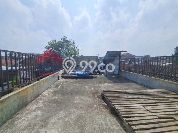 LOKASI BISNIS! Ruko Disewakan di Pakis, Luas 340m2m², Area Strategis LOKASI BISNIS! Ruko Disewakan di Pakis, Luas 340m2m², Area Strategis