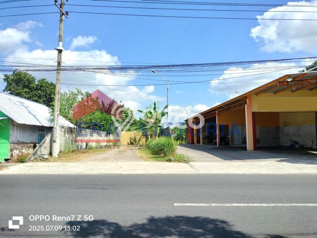AREA KOMERSIAL! Gudang Kawasan , Luas 840m2m², Akses Utama AREA KOMERSIAL! Gudang Kawasan , Luas 840m2m², Akses Utama