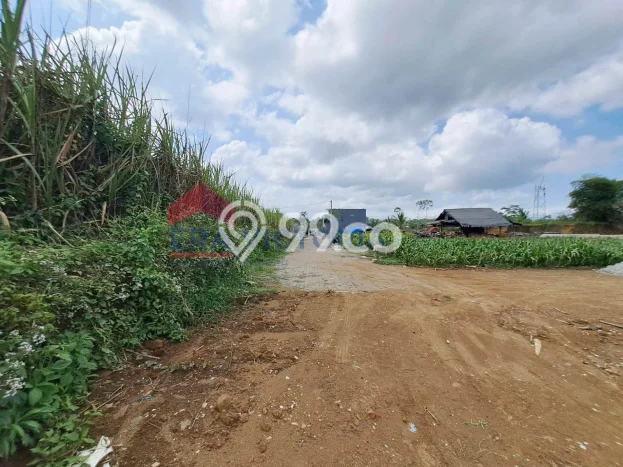 Tanah Strategis di Tajinan, Luas 143m2m², Dekat Tajinan, Malang, Malang Tanah Strategis di Tajinan, Luas 143m2m², Dekat Tajinan, Malang, Malang