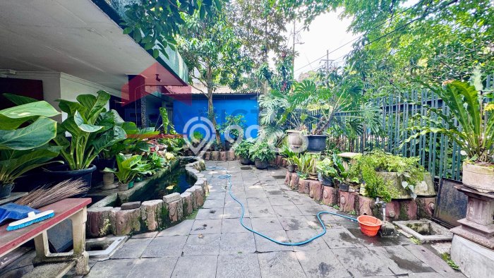 Rumah Nyaman dengan Luas Tanah 515m2m² dan Luas Bangunan 258m2m² di Area Klojen, Malang Rumah Nyaman dengan Luas Tanah 515m2m² dan Luas Bangunan 258m2m² di Area Klojen, Malang