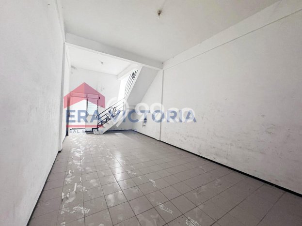 LOKASI STRATEGIS! Ruko For Rent di Blimbing, Luas 180m2m², Kawasan Komersial LOKASI STRATEGIS! Ruko For Rent di Blimbing, Luas 180m2m², Kawasan Komersial