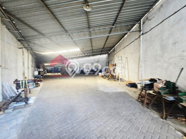 Dijual! Gudang di Bandulan Malang LT 2037m2 / LB 1000m2 Kawasan Bisnis Dijual! Gudang di Bandulan Malang LT 2037m2 / LB 1000m2 Kawasan Bisnis