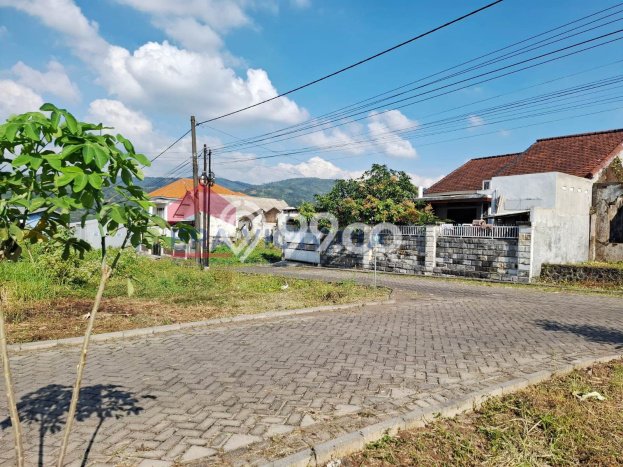 Tanah Lokasi Strategis Kawasan Lawang, Luas 200m2m², Dekat ke Pusat Kota, Lingkungan Asri Tanah Lokasi Strategis Kawasan Lawang, Luas 200m2m², Dekat ke Pusat Kota, Lingkungan Asri