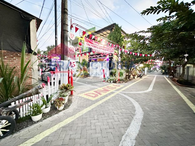 PENAWARAN TERBAIK! Rumah Strategis di Pakis, Luas 165m2m² Bangunan 36m2m² PENAWARAN TERBAIK! Rumah Strategis di Pakis, Luas 165m2m² Bangunan 36m2m²