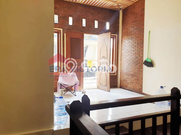 Rumah Strategis area Karangploso, Malang, LT 186m2m² Bangunan 180m2m² - BISA KPR! Rumah Strategis area Karangploso, Malang, LT 186m2m² Bangunan 180m2m² - BISA KPR!