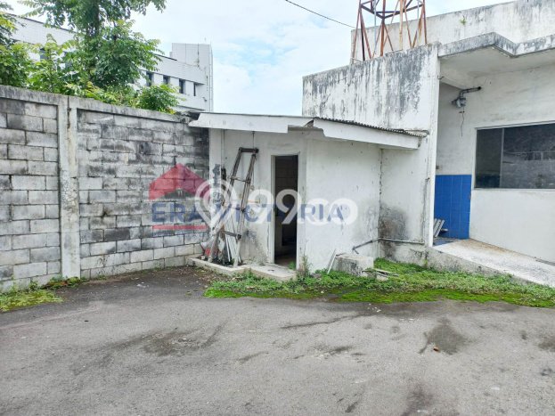 Unit Gudang Paling Strategis di Blimbing Malang dengan LB 2072m2 Unit Gudang Paling Strategis di Blimbing Malang dengan LB 2072m2