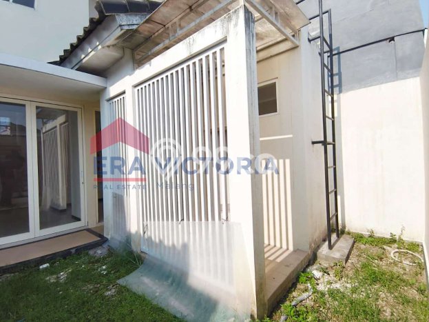 Sewa Rumah Murah di Araya Malang Punya 4 Kamar Tidur Sewa Rumah Murah di Araya Malang Punya 4 Kamar Tidur