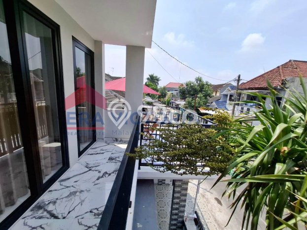 NEW LISTING! Rumah Strategis area , LT 127m2m² Bangunan 250m2m² NEW LISTING! Rumah Strategis area , LT 127m2m² Bangunan 250m2m²