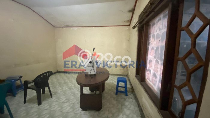 Rumah Lokasi Strategis di Kediri, Kediri, Luas 185m2m² Bangunan 130m2m² Rumah Lokasi Strategis di Kediri, Kediri, Luas 185m2m² Bangunan 130m2m²