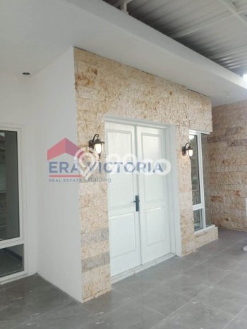 FEATURED! Rumah Nyaman di , LT 127m2m² Bangunan 200m2m² FEATURED! Rumah Nyaman di , LT 127m2m² Bangunan 200m2m²