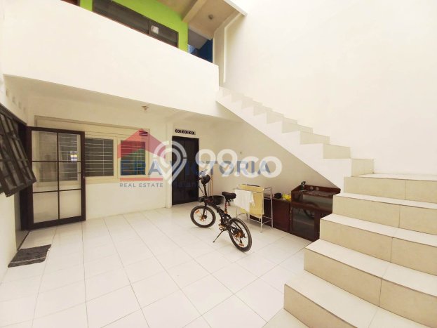 Rumah di Klojen, Dekat Pusat Kota, 1 KM, LT 265m2m² Bangunan 300m2m² Rumah di Klojen, Dekat Pusat Kota, 1 KM, LT 265m2m² Bangunan 300m2m²