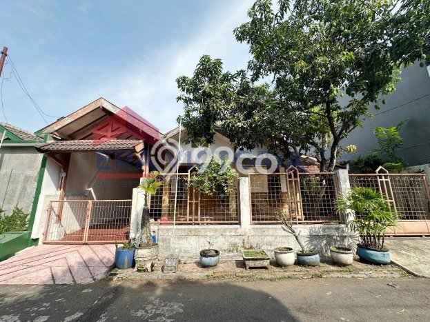 Lokasi strategis! Rumah siap huni dikontrakkan di Lowokwaru LB 200m2 Lokasi strategis! Rumah siap huni dikontrakkan di Lowokwaru LB 200m2