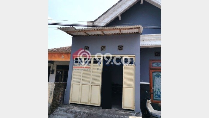 Rumah PREMIUM area Mojoroto, Kediri, LT 274m2m² Bangunan 250m2m² HARGA TERBAIK! Rumah PREMIUM area Mojoroto, Kediri, LT 274m2m² Bangunan 250m2m² HARGA TERBAIK!