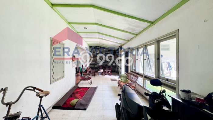 Rumah Nyaman dengan Luas Tanah 515m2m² dan Luas Bangunan 258m2m² di Area Klojen, Malang Rumah Nyaman dengan Luas Tanah 515m2m² dan Luas Bangunan 258m2m² di Area Klojen, Malang