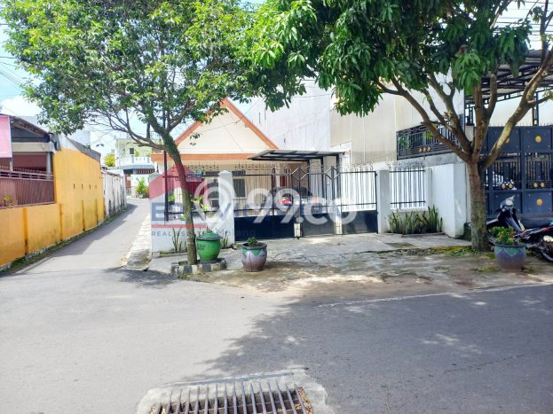 Siap Huni Rumah Mewah 3 Kamar di Klojen Dekat ke Mana Pun Siap Huni Rumah Mewah 3 Kamar di Klojen Dekat ke Mana Pun