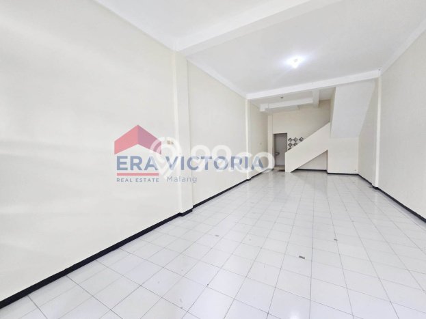 LOKASI STRATEGIS! Ruko Kawasan , Luas 120m2m², Area Berkembang, Siap Bisnis LOKASI STRATEGIS! Ruko Kawasan , Luas 120m2m², Area Berkembang, Siap Bisnis