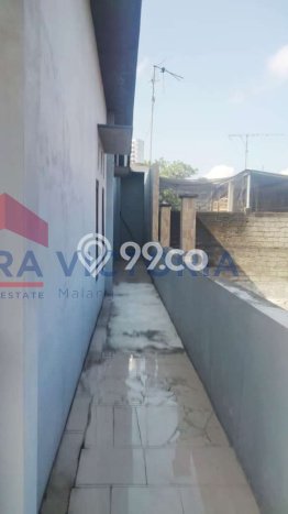 Unit Ruko Dijual di Malang LT 761m2 & LB 1000m2 Unit Ruko Dijual di Malang LT 761m2 & LB 1000m2