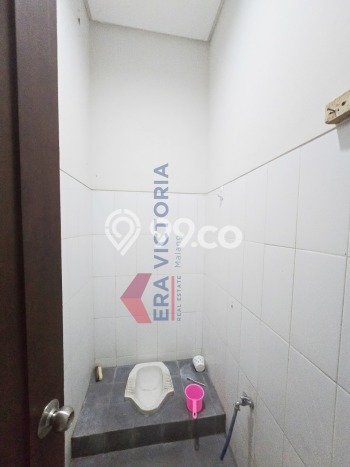 Rumah di , Dekat Pusat Kota, 3 KM, Luas 154m2m² LB 160m2m² Rumah di , Dekat Pusat Kota, 3 KM, Luas 154m2m² LB 160m2m²