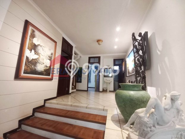 DIJUAL! Vila Kawasan , Area 1390m2m², Lokasi Strategis DIJUAL! Vila Kawasan , Area 1390m2m², Lokasi Strategis