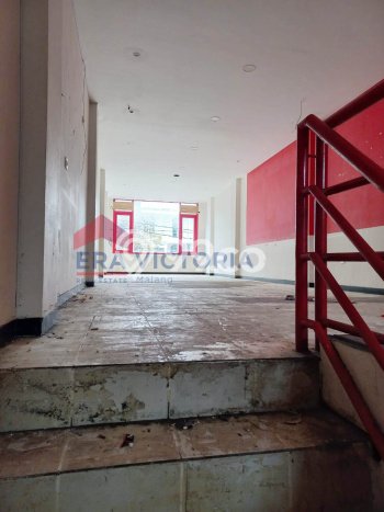 Ruko Komersial Disewakan di Blimbing Malang Luas 270m2 Ruko Komersial Disewakan di Blimbing Malang Luas 270m2