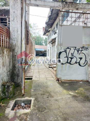 Gudang untuk disewa di Klojen punya LT 1637m2 & LB 1157m2 harga sewa kompetitif Gudang untuk disewa di Klojen punya LT 1637m2 & LB 1157m2 harga sewa kompetitif