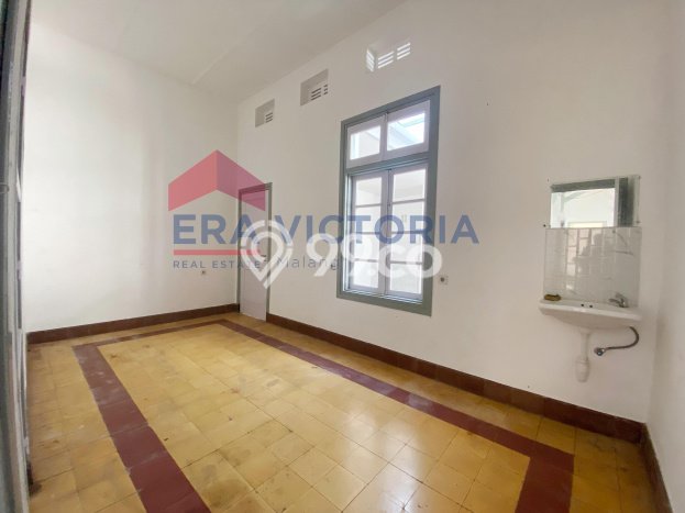 Rumah Minimalis LT 191m2m² Siap Huni di , Dekat Tempat Strategis, Malang Rumah Minimalis LT 191m2m² Siap Huni di , Dekat Tempat Strategis, Malang