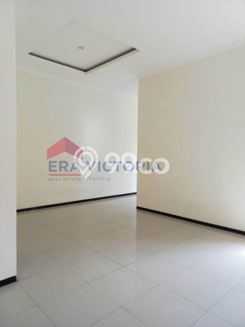 Hunian Elit LB 160m2 Siap Huni Desain Elegan di Tidar, Malang Hunian Elit LB 160m2 Siap Huni Desain Elegan di Tidar, Malang