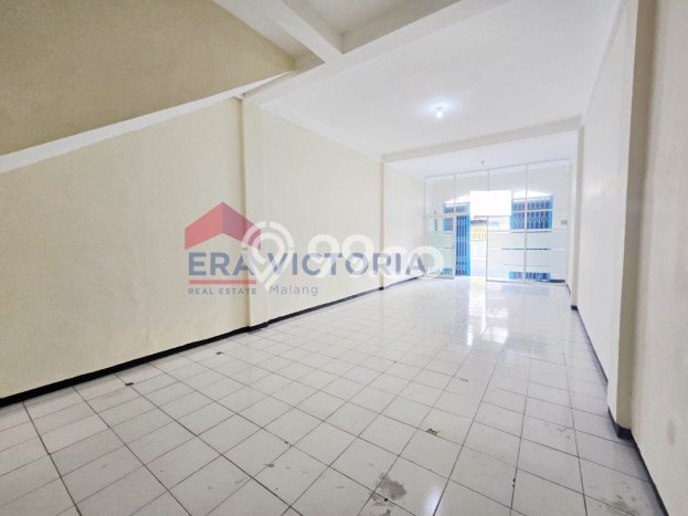 LOKASI STRATEGIS! Ruko Kawasan , Luas 120m2m², Area Berkembang, Siap Bisnis LOKASI STRATEGIS! Ruko Kawasan , Luas 120m2m², Area Berkembang, Siap Bisnis
