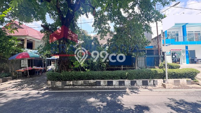 Rumah Nyaman dengan Luas Tanah 515m2m² dan Luas Bangunan 258m2m² di Area Klojen, Malang Rumah Nyaman dengan Luas Tanah 515m2m² dan Luas Bangunan 258m2m² di Area Klojen, Malang