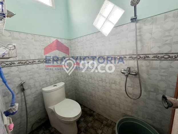 Ruko Premium Kawasan , Luas 136m2m², Jalan Utama, Tingkat Keramaian Tinggi Ruko Premium Kawasan , Luas 136m2m², Jalan Utama, Tingkat Keramaian Tinggi