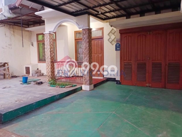 Rumah Luas Asri 7 KT Siap Pakai di Tidar Malang Rumah Luas Asri 7 KT Siap Pakai di Tidar Malang