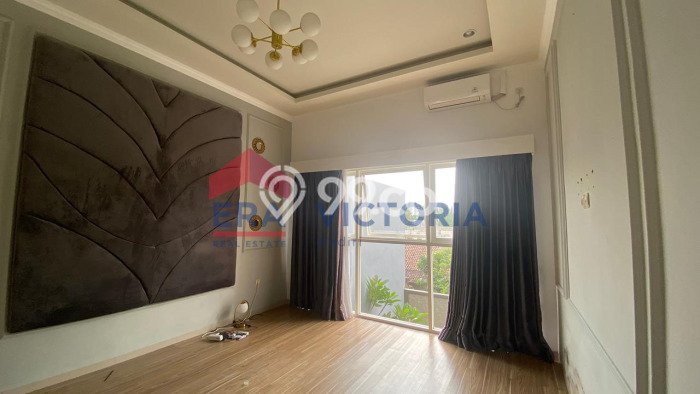 Rumah Modern 5 Kamar Terawat di , Dekat Tempat Strategis, Kediri Rumah Modern 5 Kamar Terawat di , Dekat Tempat Strategis, Kediri