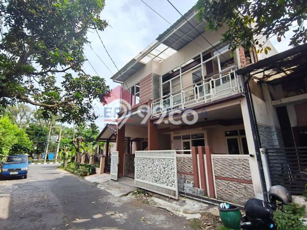 Jual Rumah Strategis Bagus Punya 4 KT di Blimbing Malang SHM Jual Rumah Strategis Bagus Punya 4 KT di Blimbing Malang SHM