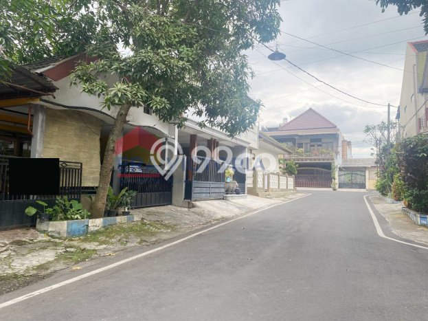 Rumah Modern 5 KT LT 163m2 di Malang Kota Rumah Modern 5 KT LT 163m2 di Malang Kota