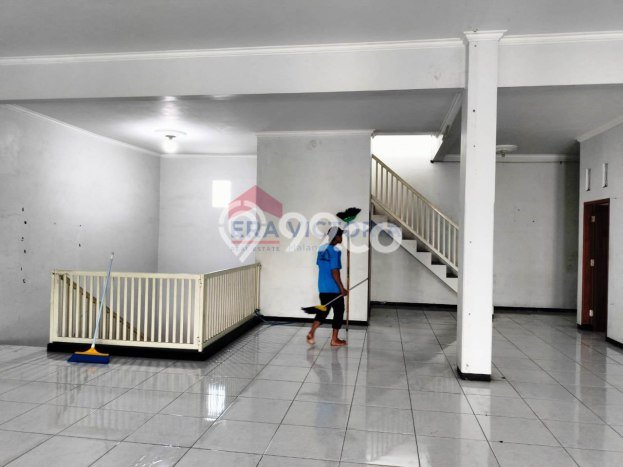 Ruko Disewakan di Pakis, Luas 440m2m², Area Bisnis, Akses Utama Ruko Disewakan di Pakis, Luas 440m2m², Area Bisnis, Akses Utama