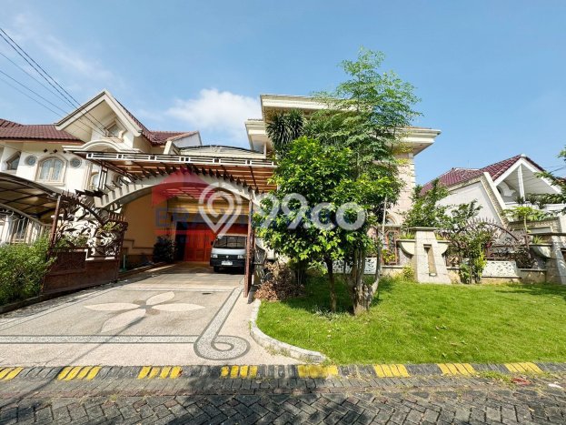 Rumah di , Dekat Stasiun, 4 KM, LT 540m2m² LB 432m2m² Rumah di , Dekat Stasiun, 4 KM, LT 540m2m² LB 432m2m²