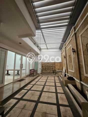 Hunian Mewah LB 350m2 Siap Huni Desain Elegan di Simprug, Jakarta Selatan Hunian Mewah LB 350m2 Siap Huni Desain Elegan di Simprug, Jakarta Selatan