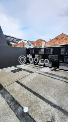 Rumah Minimalis 4 KT LT 100m2 di Manyar Rumah Minimalis 4 KT LT 100m2 di Manyar