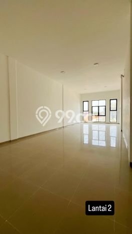 Ruko Kawasan Strategis Kawasan Surabaya Kota, Luas 300m2m², Pusat Perdagangan Ruko Kawasan Strategis Kawasan Surabaya Kota, Luas 300m2m², Pusat Perdagangan