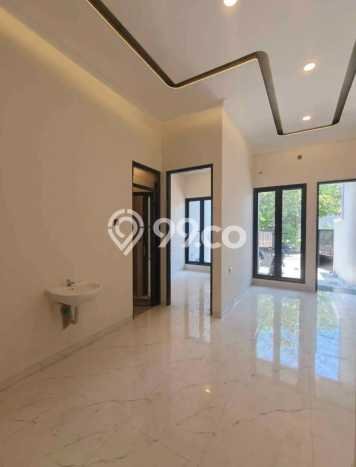 Rumah Strategis area , Surabaya, LT 75m2m² Bangunan 120m2m² - HARGA NEGO! Rumah Strategis area , Surabaya, LT 75m2m² Bangunan 120m2m² - HARGA NEGO!