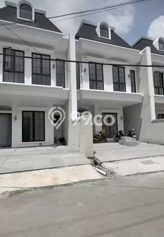 Rumah Luxury Modern Tanpa Renovasi di Dharma Husada Surabaya Rumah Luxury Modern Tanpa Renovasi di Dharma Husada Surabaya