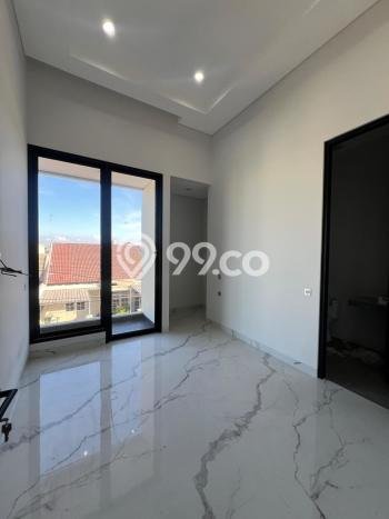 Rumah LT 180m² / LB 270m² One Gate System di Sukolilo, Surabaya Rumah LT 180m² / LB 270m² One Gate System di Sukolilo, Surabaya