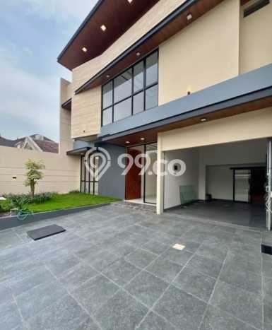 Rumah Mewah LB 300m2 Siap Pakai Desain Elegan di Kertajaya, Surabaya Rumah Mewah LB 300m2 Siap Pakai Desain Elegan di Kertajaya, Surabaya