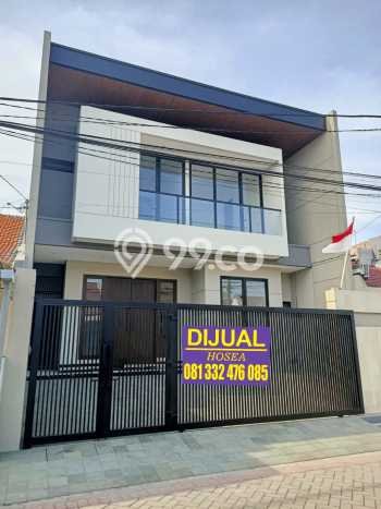 Rumah LT 180m² / LB 270m² One Gate System di Sukolilo, Surabaya Rumah LT 180m² / LB 270m² One Gate System di Sukolilo, Surabaya