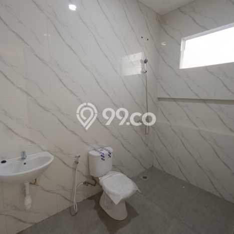 For Sale Hunian Rumah Terawat 4 KT di Mulyosari, Surabaya For Sale Hunian Rumah Terawat 4 KT di Mulyosari, Surabaya