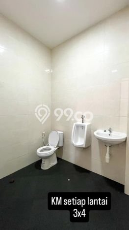 Ruko Kawasan Strategis Kawasan Surabaya Kota, Luas 300m2m², Pusat Perdagangan Ruko Kawasan Strategis Kawasan Surabaya Kota, Luas 300m2m², Pusat Perdagangan