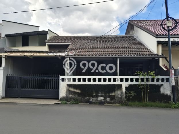 For Sale Rumah 3 Kamar Lokasi Strategis Nyaman dan Strategis di Pondok Aren For Sale Rumah 3 Kamar Lokasi Strategis Nyaman dan Strategis di Pondok Aren