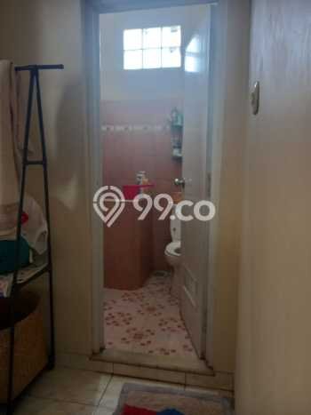 Rumah Strategis Minimalis Lb 190m2 di Ciputat Timur, Tangerang Selatan Rumah Strategis Minimalis Lb 190m2 di Ciputat Timur, Tangerang Selatan