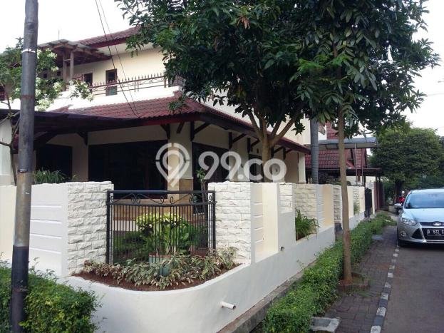 Hunian Elit LB 300m2 Siap Pakai Desain Elegan di Bintaro, Tangerang Selatan Hunian Elit LB 300m2 Siap Pakai Desain Elegan di Bintaro, Tangerang Selatan