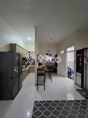 Rumah Modern Cantik 4 KT Siap Huni di Ciputat Rumah Modern Cantik 4 KT Siap Huni di Ciputat